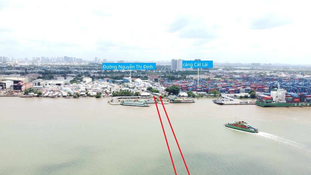 Cầu Cát Lái sẽ đấu nối vào đường Nguyễn Thị Định, thuộc phường Thạnh Mỹ Lợi, TP Thủ Đức, vị trí đấu nối dự kiến cũng sẽ nằm tại khu vực bến phà Cát Lái hiện tại. Theo quy hoạch, dự kiến cầu Cát Lái sẽ có quy mô 6 làn xe, giai đoạn đầu tư trước năm 2025. 