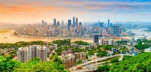 Toàn cảnh đô thị hiện đại bên sông, minh họa cho sự khác biệt về vị trí và giá trị bất động sản