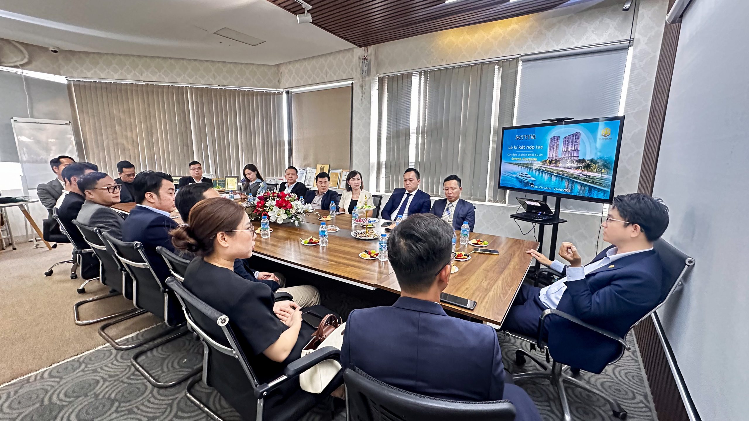 Đại Trường Sơn và đối tác trao đổi về Serena Riverside